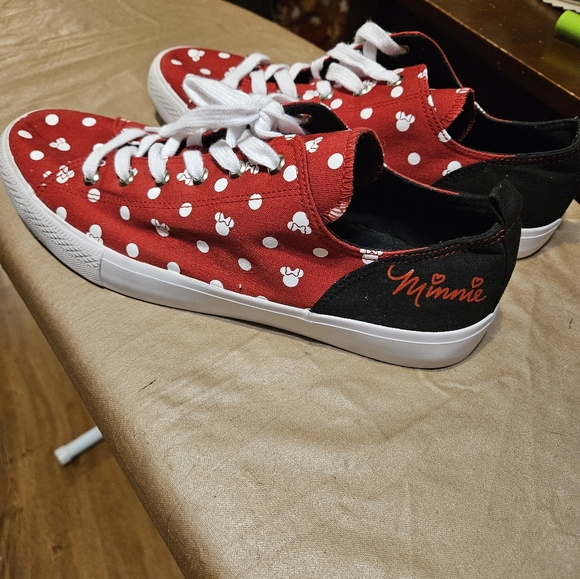 Disney Minnie Mouse Red Polka Dot Canvas Sneaker, women's size 13, by To… - Picture 2 of 9